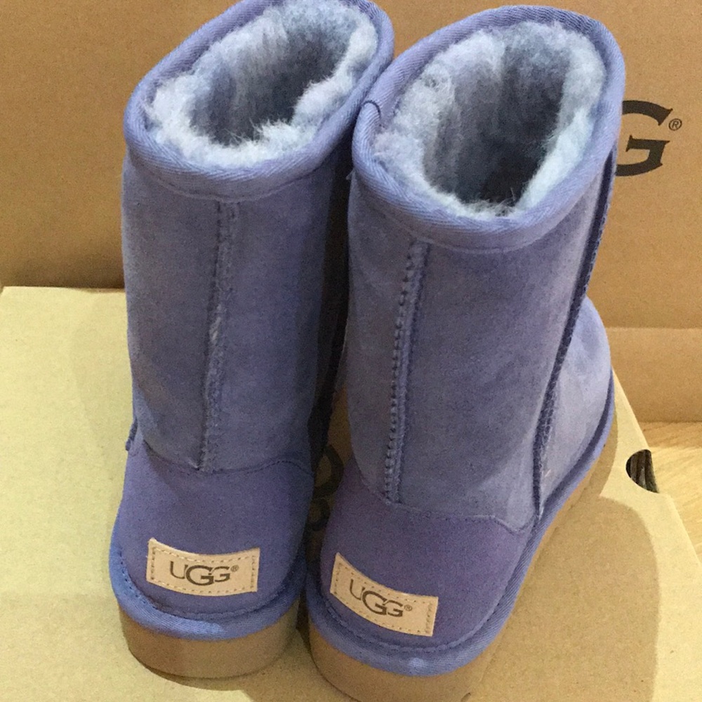 Ugg classic short beautiful blue boots nwt - Picture 3 of 6